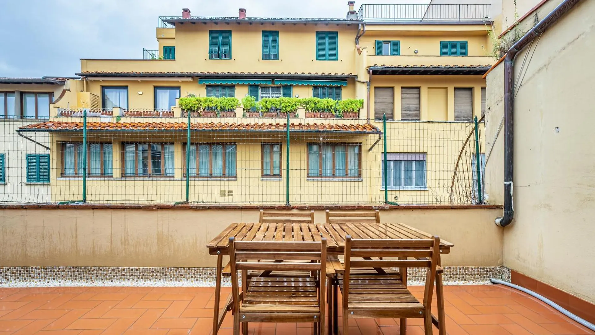 Your Florence Gems - Ponte Vecchio Apartments location