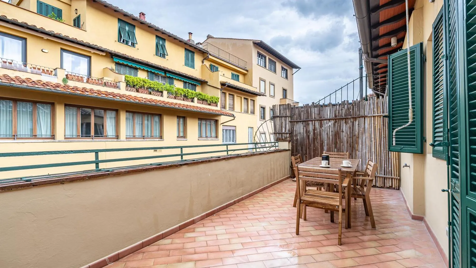 Your Florence Gems - Ponte Vecchio Apartments