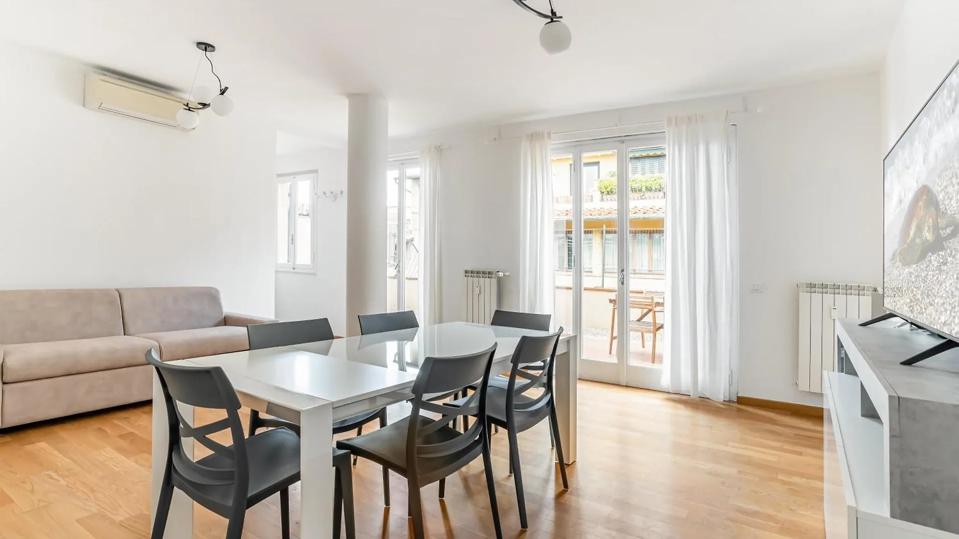 Your Florence Gems - Ponte Vecchio Apartments
